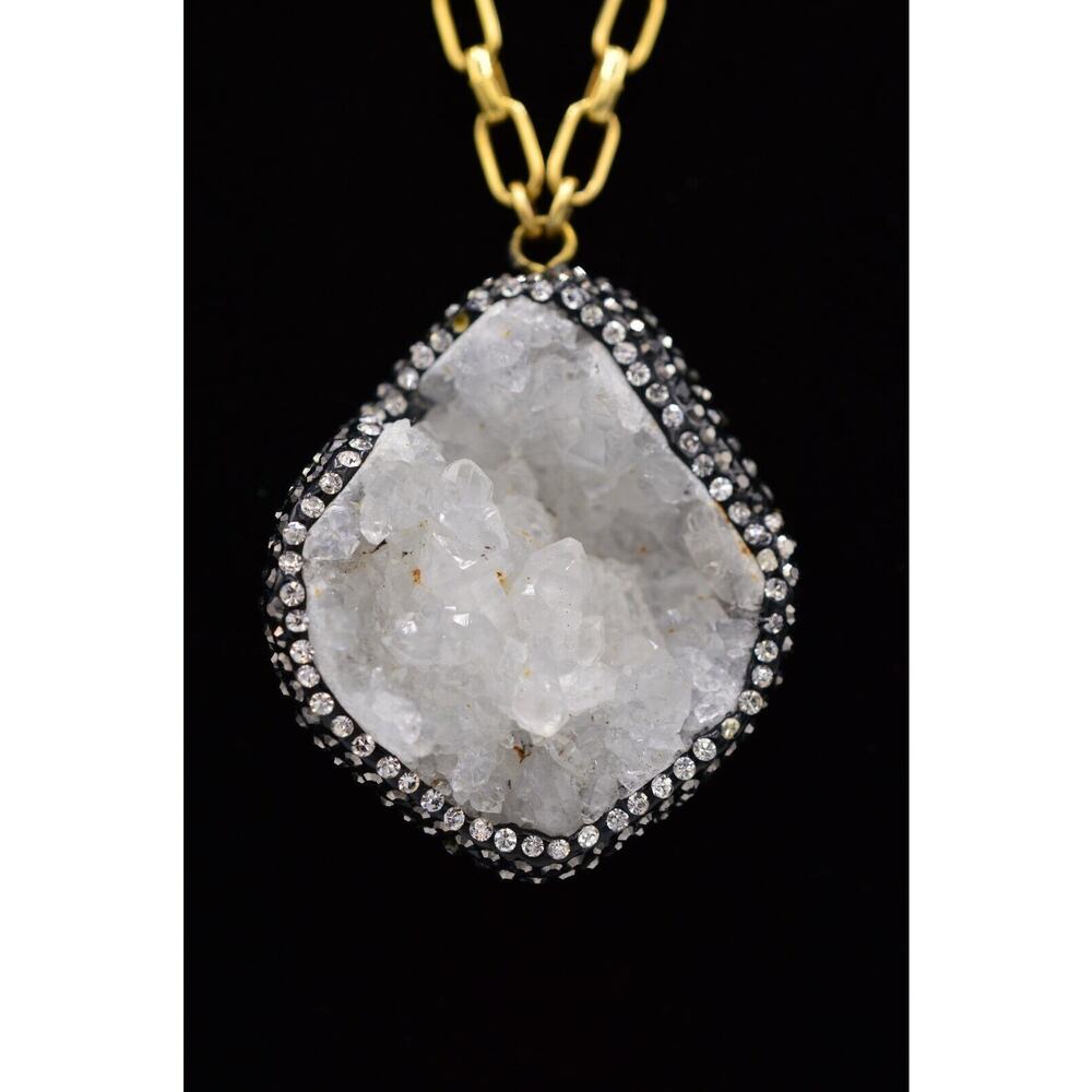 Janna Conner Pendant Necklace Crystal Geode Rhinestone Gold Sparkling 9J